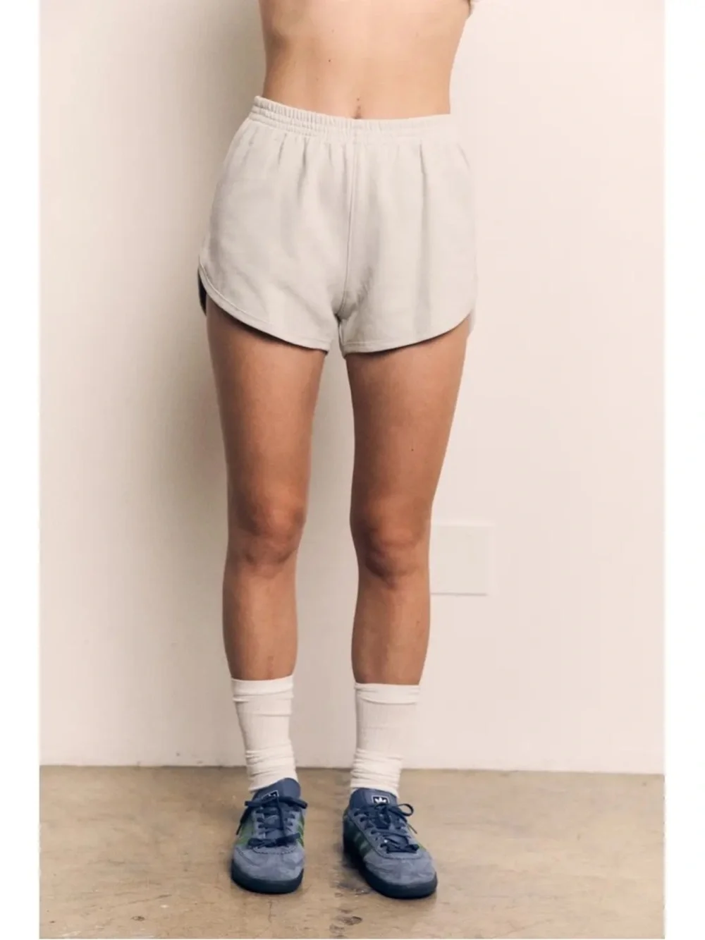 100% Organic Cotton High-Waist Lounge Shorts - Picture 2 of 4